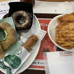 Misuta Donatsu - 米粉ドーナツ宇治ほうじ茶、ポンデ濃い抹茶ホイップあずき、もっちりフルーツスティックシナモン、エビグラタンパイ、タコスミートチーズパイ