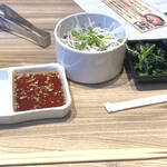 国産牛焼肉くいどん - サラダや漬物