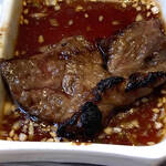 国産牛焼肉くいどん - タレにつけた焼肉