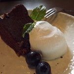 cafe and food COLO - 「ガトーショコラ」　　ｈ25.7.22 撮影