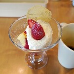 Gasuto - デザートのグラスショートケーキとドリンクバーのエスプレッソ