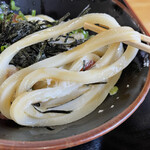 手打うどん 三徳 - 箸にも抗うガチガチの剛麺