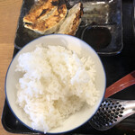 Marukin Hompo - 餃子セット、350円。ご飯が美味い。餃子も美味い。