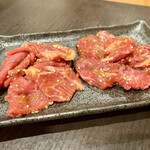 焼肉 白玉 - 追加のロースとハラミ