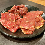 焼肉 白玉 - ロース、カルビ、ハラミ