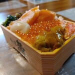 鱗幸食品直売店 - 