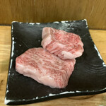 立喰い焼肉 治郎丸 - リブマキ