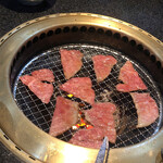 Yakiniku Tabehoudai Kangeki Dondon - うす切りみたいな名前の肉