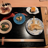 炭火割烹 いふき - 蛍烏賊の燻製　平貝の炙り唐墨がけ　鯛の子　あん肝の炙り　白魚の天麩羅