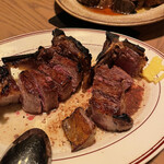 Peter Luger Steak House Tokyo - 厚切りラムチョップ