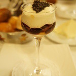 マダム・トキ - 前菜：季節のエスプーマ、雲丹とキャヴィア”スターレット”ラトビア産