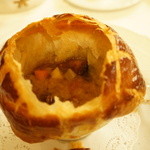 マダム・トキ - 中には野菜たっぷり、あつあつのパイスープ♪