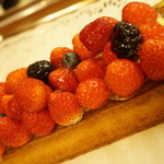 マダム・トキ - ワゴンデザート：ベリーのタルト