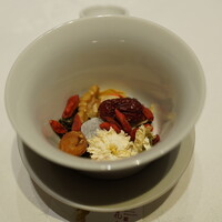 四川豆花飯荘 - 八宝茶