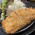 とんかつ 彩かつ - ロースカツのアップ