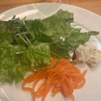 trattoria l'mante izumi - ランチのサラダ