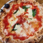 PIZZERIA CON CUORE - マルゲリータ