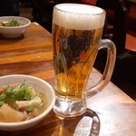 音鶏家 - 生ビール500円、お通し350円