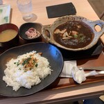 ステーキの店 吉備 - 牛ホルモン土鍋カレー定食【2023.4】