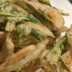 和食 八のじ - 白海老・せり・新玉ねぎのかき揚 820円