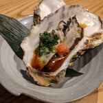 和食 八のじ - 殻付きカキ 480円