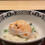 わたなべ - 白子とセリのおかゆの上に白子焼きが鎮座