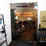 Cafe Crema - お店の入り口です