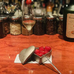 BAROSSA cocktailier - ① スーヴィード・レオナルド：シャンパンはチェイサーだそうです...