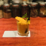 BAROSSA cocktailier - ④ マンゴーのカイピリシマ