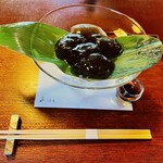 茶寮 宝泉 - 本蕨粉だけを使用している証の黒光りと圧倒的な弾力‼︎