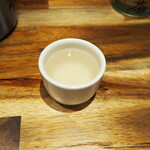 本気製麺 - 食前の昆布茶