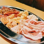 焼肉酒場にく。 - 