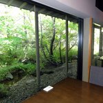 瑞雪楼 - 庭を眺めながら