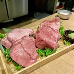 焼肉一心たん助 旦 - 