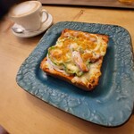 7 Rooms Hotel & Cafe - 