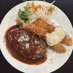 コ・ビアン - コビアン・ビーフハンバーグ200g@990エビと白身魚の盛り合わせ+660
