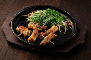 Hiroshima Fuu Okonomiyaki Momijiya - ぶた肉のしそ巻