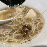 酒肴場 屯 - 終盤には付属の山椒をふりかけてピリッと爽やかに味変