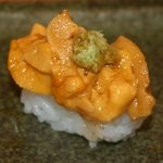 鮨匠 のむら - 赤ウニのにぎり