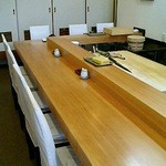 鮨・季節料理 池田屋 - カウンター席