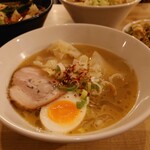 麺屋くるる - 「ラーメン あさり」③