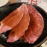 七輪炭火焼肉遊輪 - 焼きしゃぶ