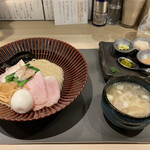 Tokyo Style Noodle ほたて日和 - 「特製」帆立の昆布水つけ麺 醤油     1400円