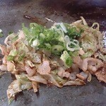 山本まんぼ - ホルモン焼き（ビールのお供に最高）