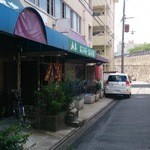 山本まんぼ - 緑の看板