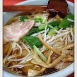 三友軒 - ワンタンメン
      600円
      2013.7