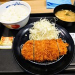 松屋 - ロースかつ定食　590円