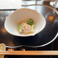 銀座うかい亭 - 蛤と春の山菜の出汁煮