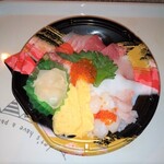 ウオロク - 料理写真:10種の具材の海鮮丼 2023-4-10