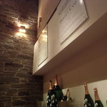 一階奥から二階へ上がる階段